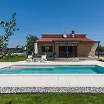 Casa Lumi Nyaraló