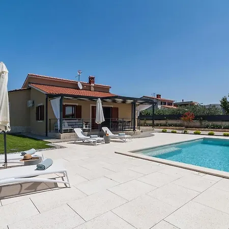 Holiday home Casa Lumi