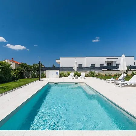 Casa Lumi Nyaraló