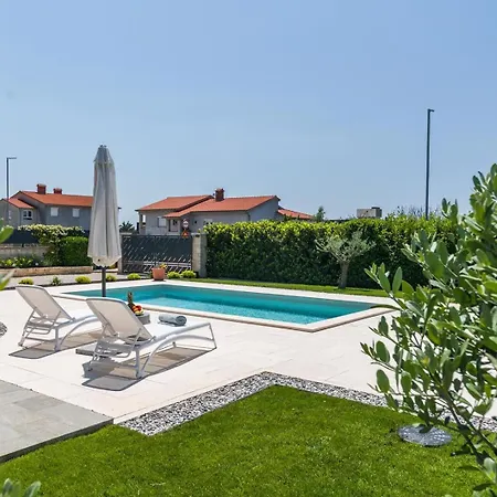 Casa Lumi *
